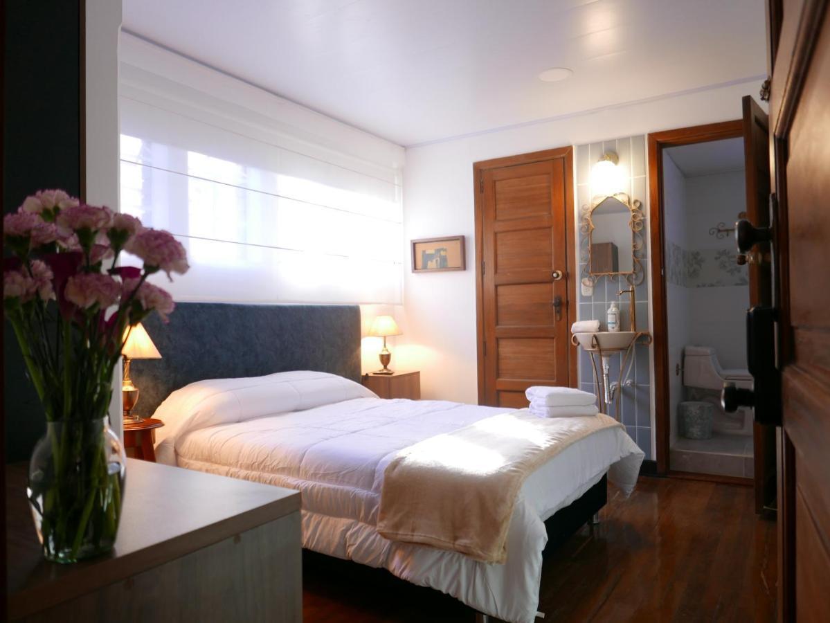 Floralia Casa Boutique Bed & Breakfast Bogota Exterior photo